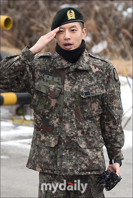 SE7EN SE7EN