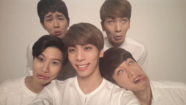 SHINee 搞怪自拍 SHINee 搞怪自拍