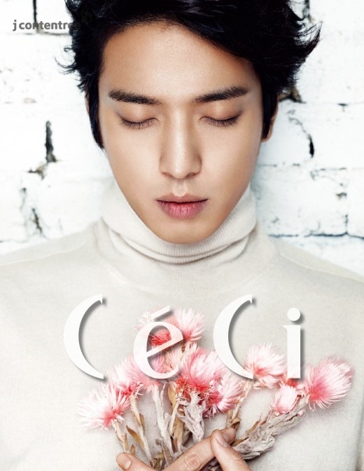 容和 @ CeCi