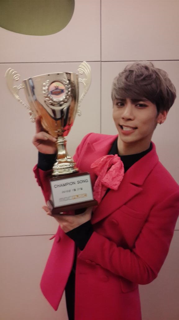 鐘鉉獲得《Show Champion》一位