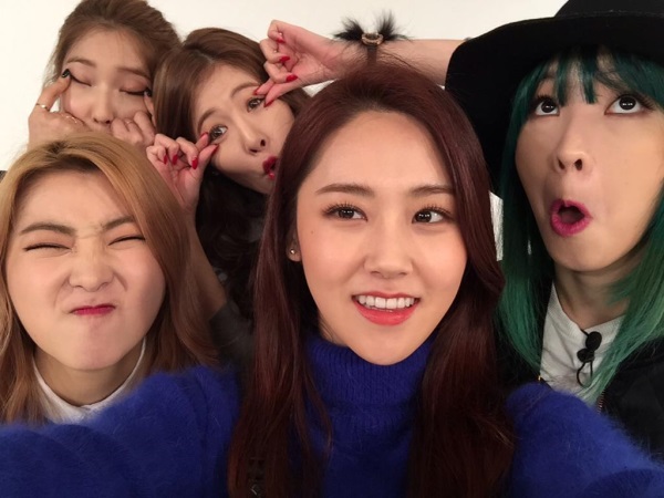 4Minute 扮醜自拍