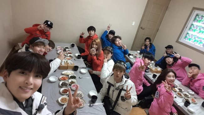 厲旭分享《Running Man》偶像特輯聚餐照