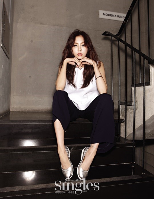 UIE @ Singles UIE @ Singles