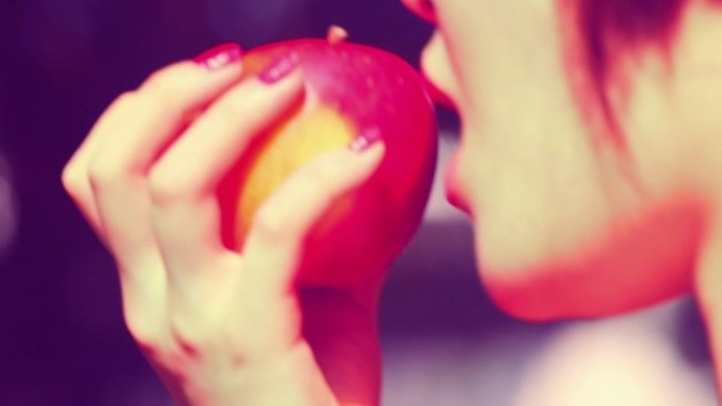 佳人《Apple》預告照