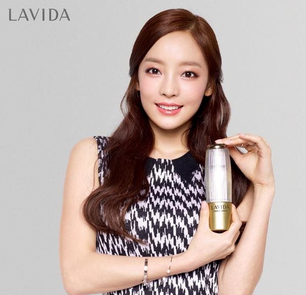 KARA 代言彩妝 LAVIDA:荷拉 KARA 代言彩妝 LAVIDA:荷拉