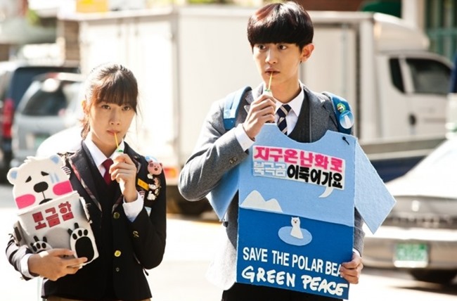 《長壽商會》劇照：Chan Yeol、文佳英