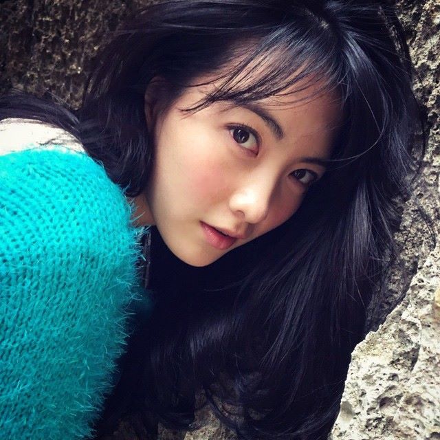 知英 