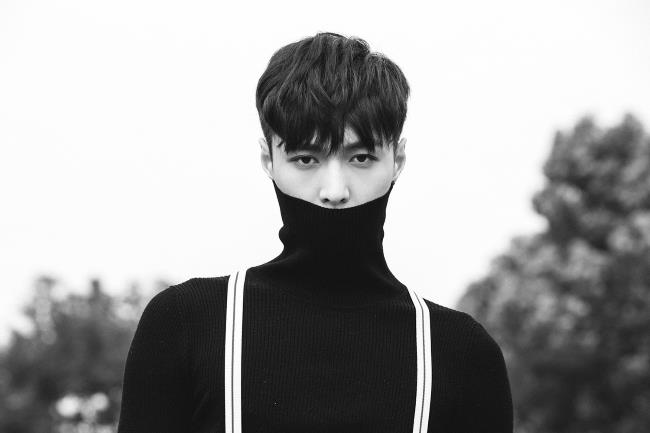 EXO《EXODUS》概念照：LAY