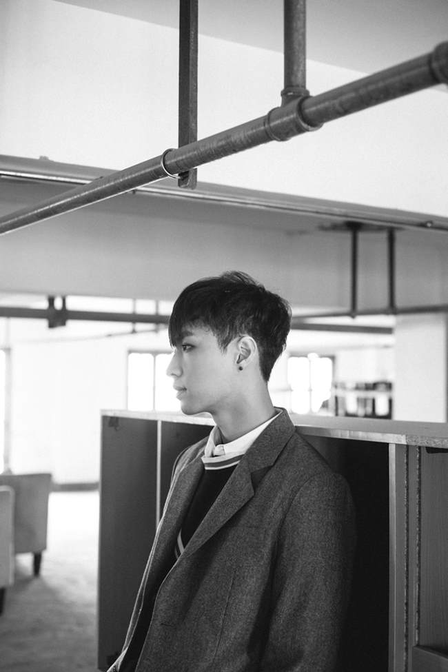 EXO《EXODUS》概念照：LAY