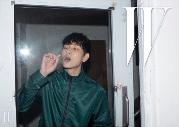 時完 W Korea 畫報 時完 W Korea 畫報