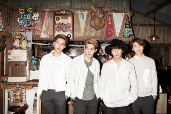 CNBLUE 第九張日文單曲《WHITE》概念照 CNBLUE 第九張日文單曲《WHITE》概念照