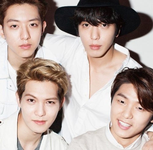 CNBLUE 第九張日文單曲《WHITE》初回限定盤 B CNBLUE 第九張日文單曲《WHITE》初回限定盤 B