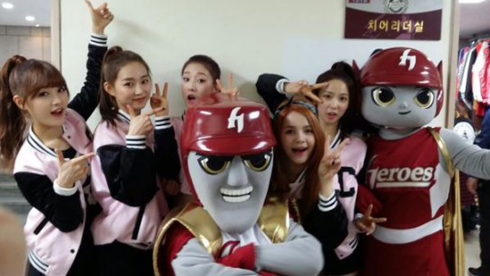 CLC 與「耐克森英雄」的吉祥物