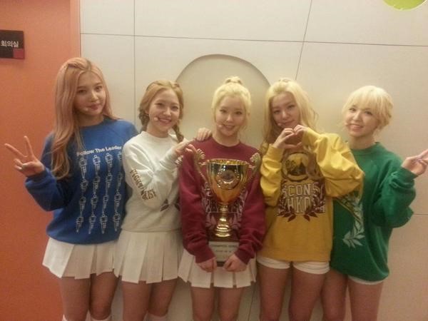 Red Velvet《Show Champion》一位 (4/1)