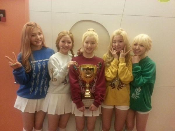 Red Velvet《Show Champion》一位 (4/1)