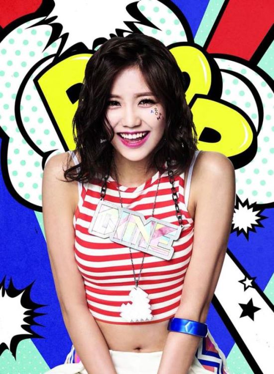 AOA 的《SBENU》代言畫報：酉奈