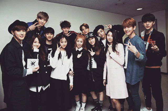 THE ARK、EXO 合照