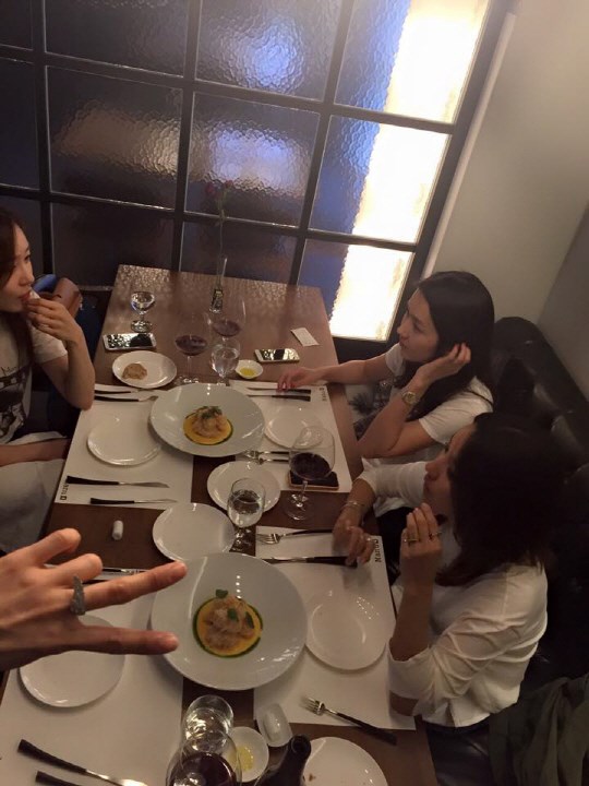 Fin.K.L 聚餐