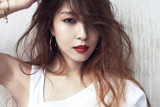BoA (寶兒)《Kiss My Lips》概念照
