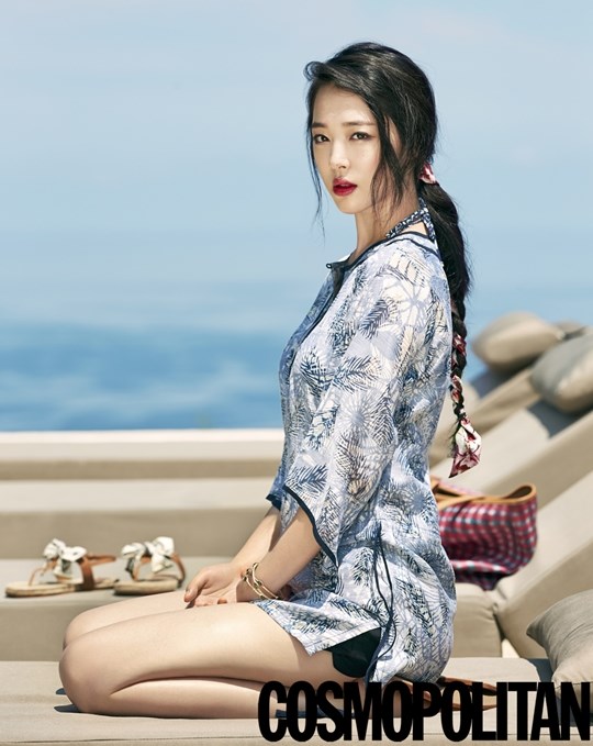 Sulli @ COSMOPOLITAN