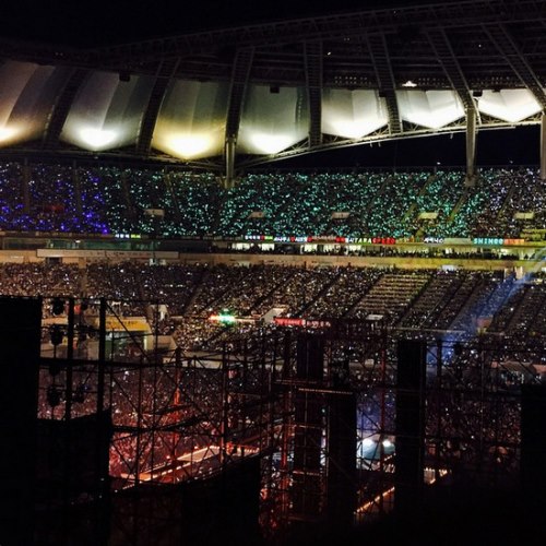 SHINee 湖水綠螢光海