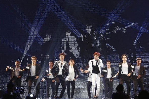 Super Junior-D&E 亞洲巡迴台北場 no.1 (15.06.07)