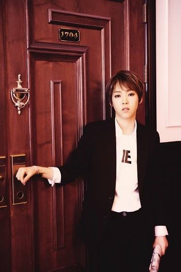 Moon Byul (男裝)