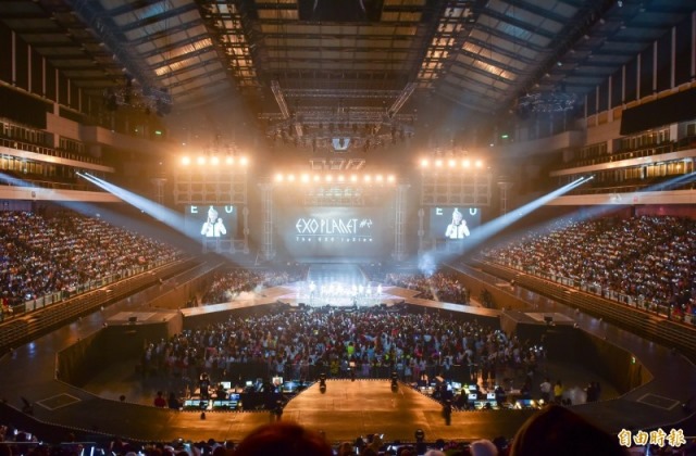 EXO 6/12 台北演唱會 @ 自由時報 EXO 6/12 台北演唱會 @ 自由時報