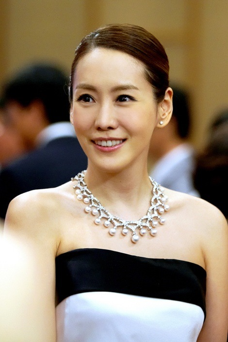 金廷恩 
