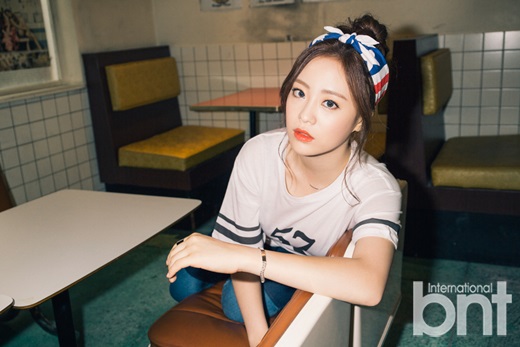 齡智《International bnt》畫報