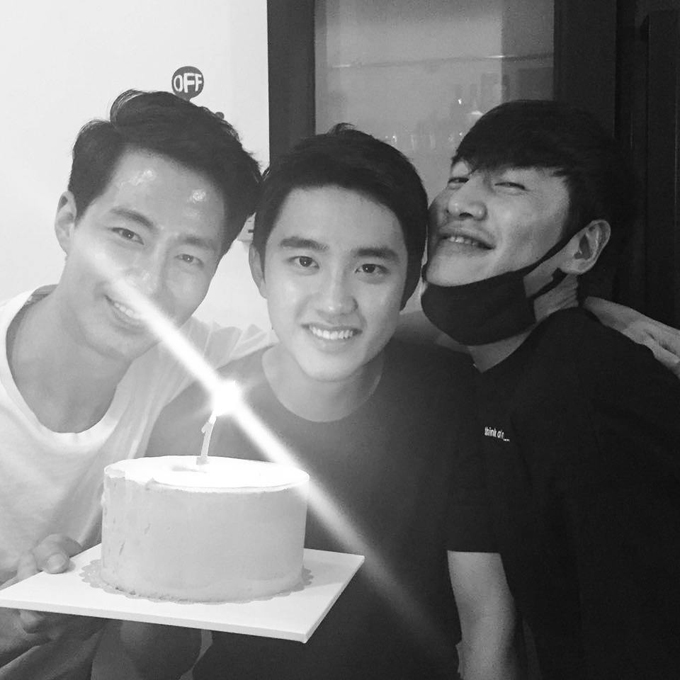 李光洙、趙寅成、 EXO  D.O.