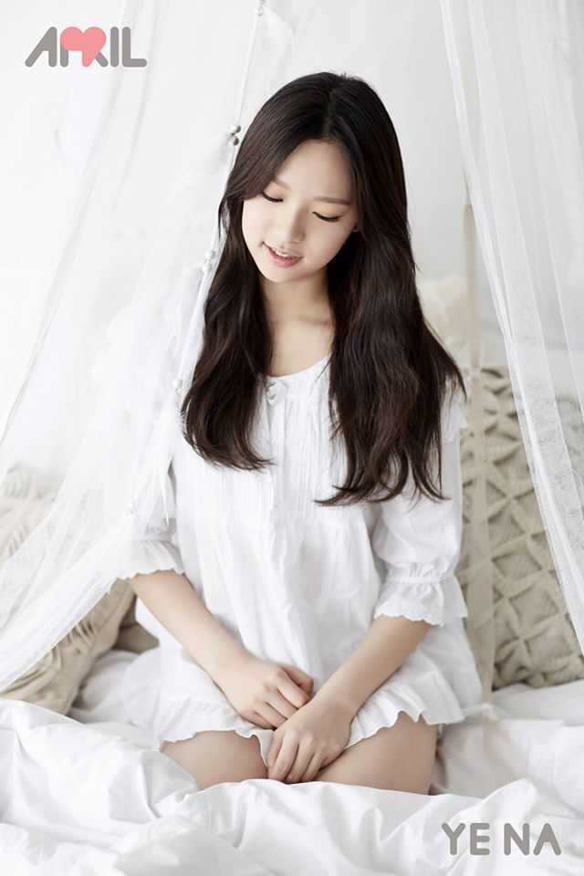 April 成員：YE NA