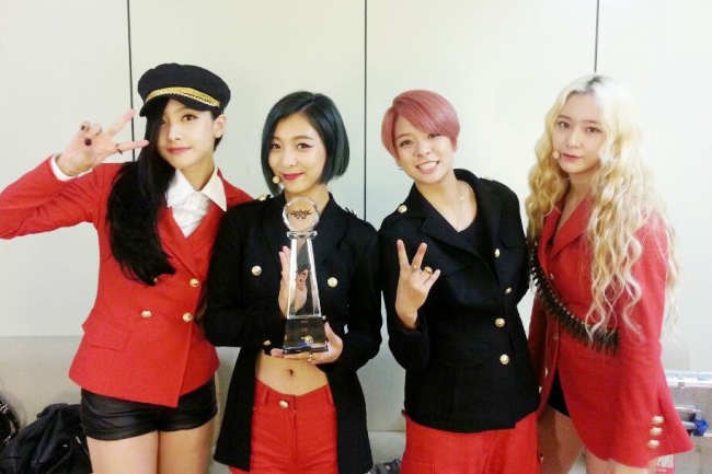 f(x) f(x) (四人)