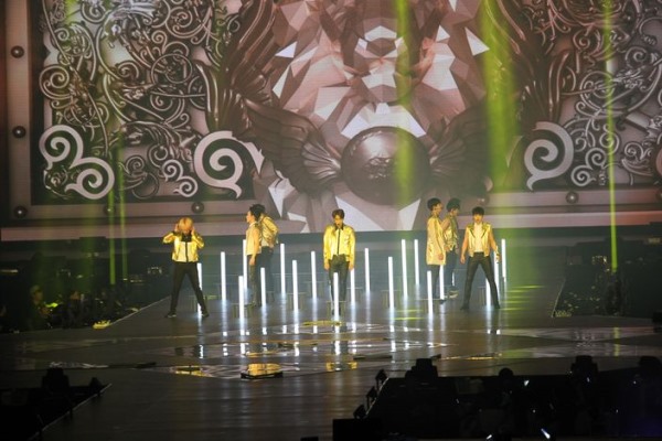 EXO 二巡香港演唱會