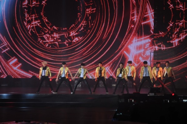 EXO 二巡香港演唱會 EXO 二巡香港演唱會