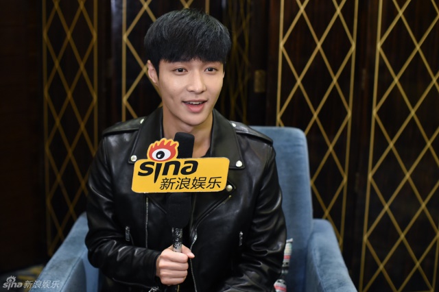 LAY (新浪娛樂) LAY (新浪娛樂)