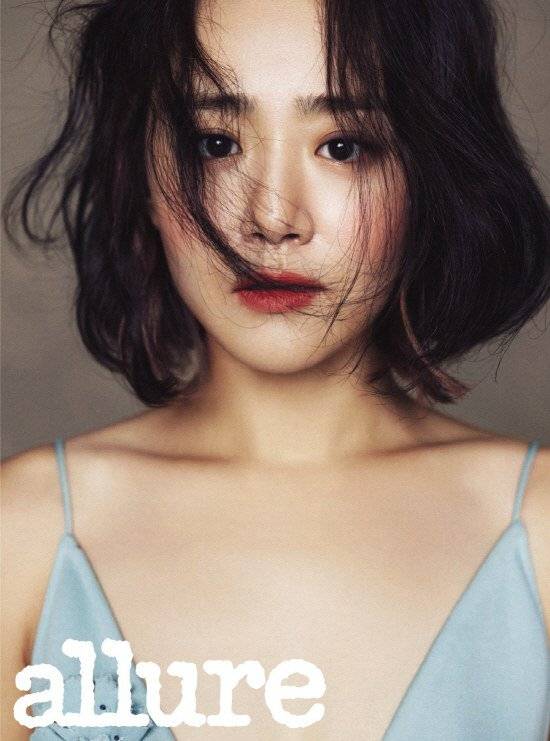 文瑾瑩 @ allure 2015.10