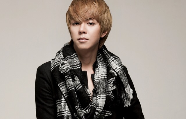 Lee Hoo (文俊英) Lee Hoo (文俊英)