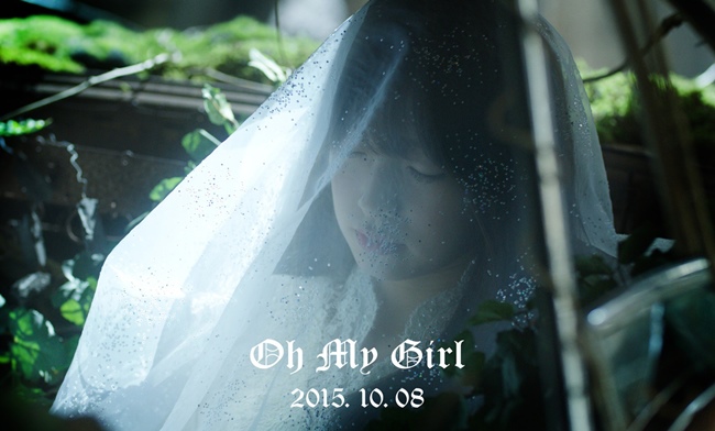 Oh My Girl《CLOSER》MV 劇照 (Arin)