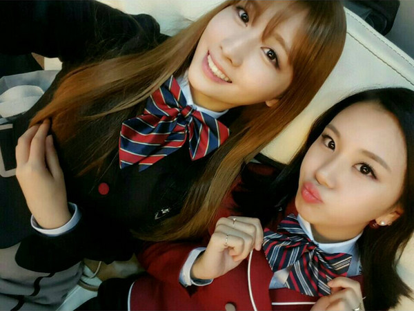 MOMO、CHAEYOUNG @ Skoolooks 花絮照 MOMO、CHAEYOUNG @ Skoolooks 花絮照