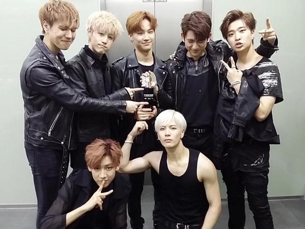 GOT7《THE SHOW》一位 (10/13)