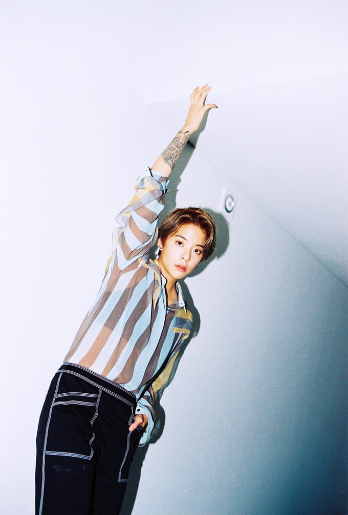 f(x) Amber《4 Walls》概念照