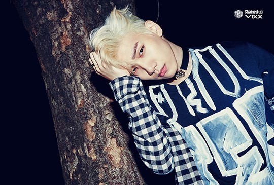 Hyuk《Chained up》概念照 Hyuk《Chained up》概念照