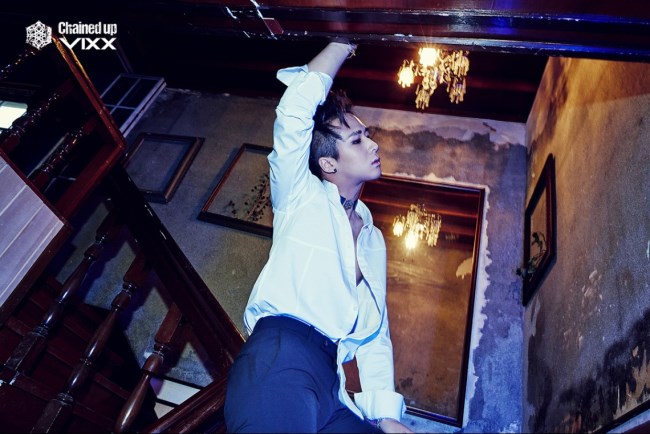 Ravi《Chained Up》概念照 Ravi《Chained Up》概念照