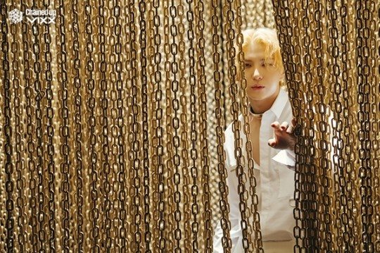 LEO《Chained Up》MV 花絮照 LEO《Chained Up》MV 花絮照