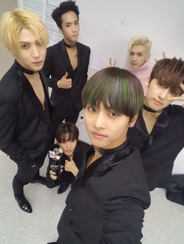 VIXX《THE SHOW》一位認證照 VIXX《THE SHOW》一位認證照