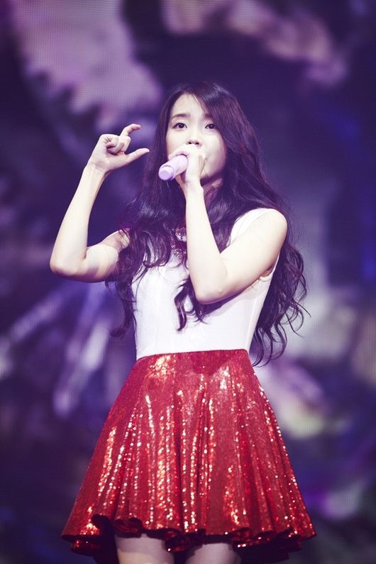 IU 迷你四輯紀念演唱會