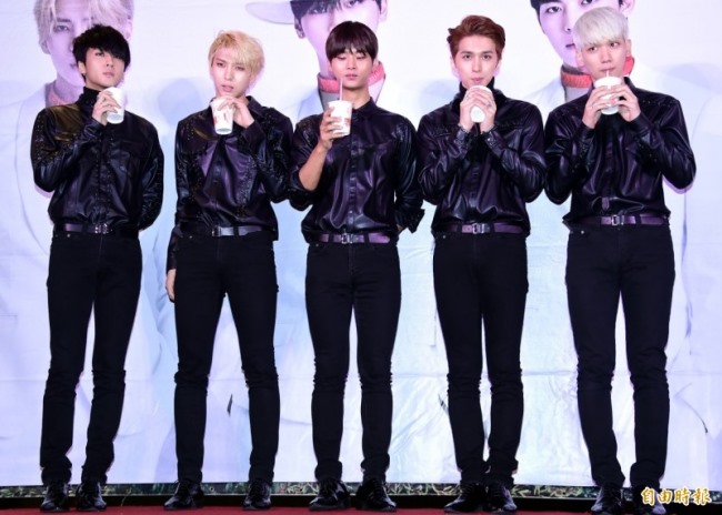 VIXX 旋風訪台簽名會
