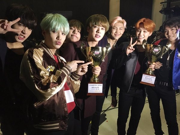BTS 防彈少年團《Show Champion》一位 BTS 防彈少年團《Show Champion》一位