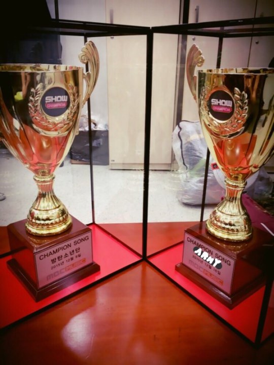 智旻 BTS 一位獎盃 智旻 BTS 一位獎盃